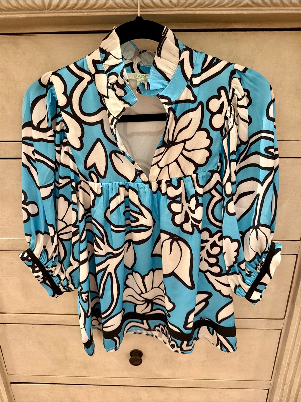 Jade Turquoise and White Floral Keyhole Blouse